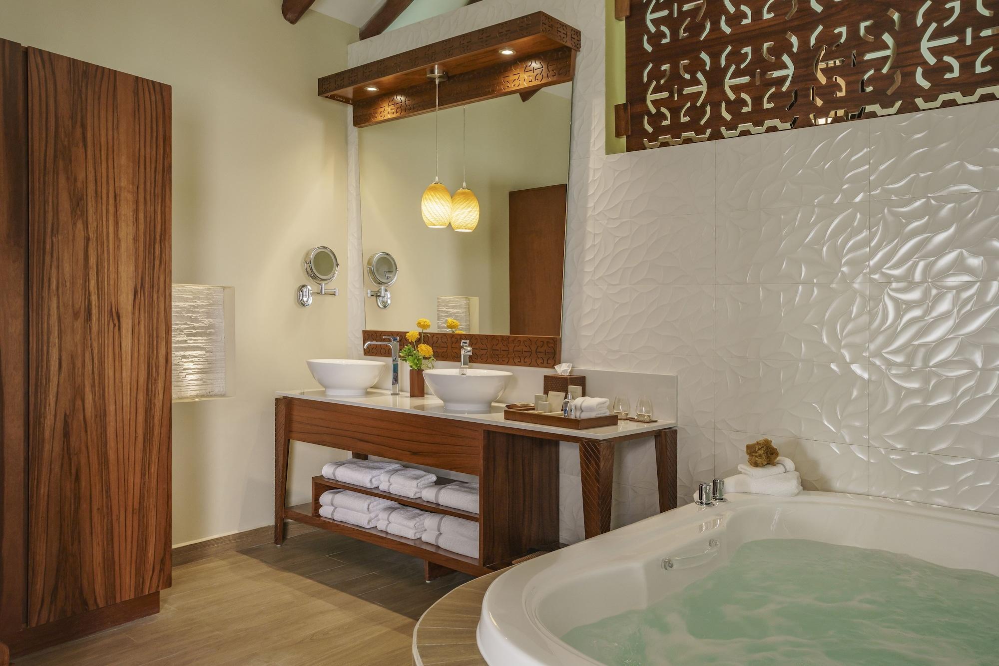 Palafitos Overwater Bungalows, Catamaran, Cenote, & Inclusive - Adults Only Playa del Carmen
